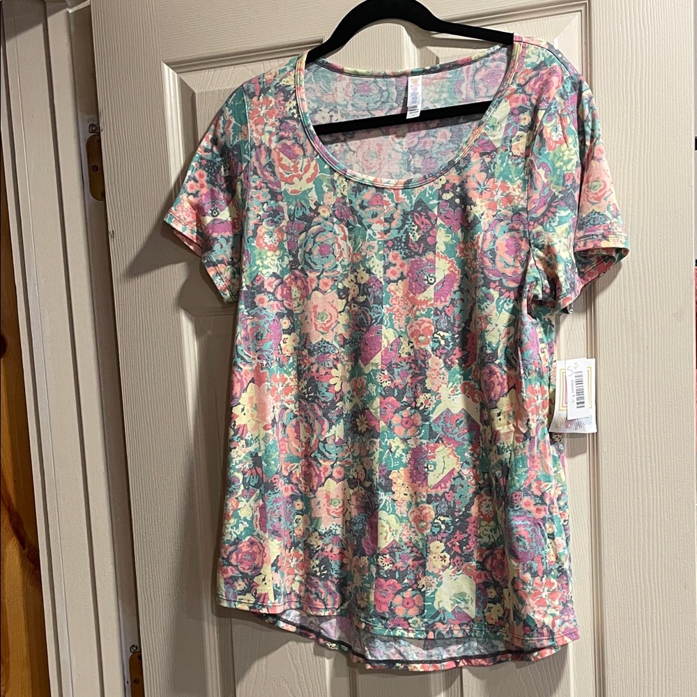 LuLaRoe Multicolor Floral Short Sleeve Top